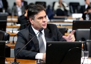 Cássio_PGR-300x213-300x213 Cássio revela ameaças de morte por votar contra Dilma e aciona Polícia Federal