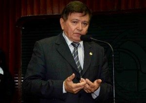 Deputado-300x212 João Henrique elogia desempenho dos policiais que atuam no Cariri paraibano