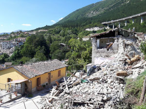 italia-300x225 Itália mobiliza 5.000 após tremor, e segue esperança por sobreviventes