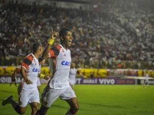 16853636280003622710000-300x225 Palmeiras e Flamengo têm duelo direto pela liderança do Brasileirão nesta quarta