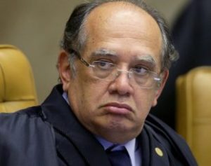 Gilmar-Mendes-310x245-300x237 Juristas pedirão ao Senado o impeachment de Gilmar Mendes