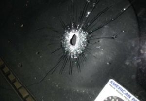 NjY0MjY3OTIx-300x208 Candidato a vice prefeito tem carro atingido por tiros na PB; polícia investiga