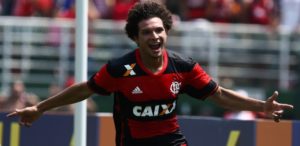 willian-arao-celebra-gol-do-flamengo-na-partida-contra-o-figueirense-1474212698515_615x300-300x146 Flamengo vence o Figueirense no Pacaembu e segue na cola do Palmeiras