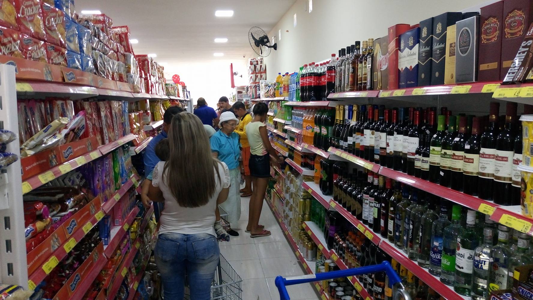 14787552_10208041776065337_973379644_o Supermercado Compre Mais é inaugurado em Monteiro
