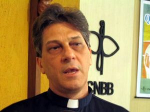dom_aldo_pagotto-300x225 Depoimentos denunciam padres por pedofilia e sexo dentro de igreja na PB