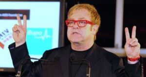 1426539782813-elton-john-300x159 Elton John se recusa a se apresentar em show na posse de Donald Trump