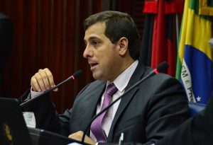 Gervasio-300x205 Futuro presidente da ALPB diz que está “realizado” no PSB e ironiza “apatia” da oposição