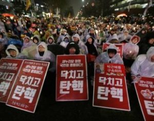 South-Korea-Politics-310x245-300x237 Sul-coreanos vão às ruas após aprovação do impeachment