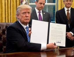 trump Trump assina nesta quarta decreto para construir o muro com México