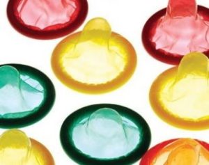camisinha-310x245-300x237 Secretaria de Saúde de CG distribui 100 mil preservativos no carnaval