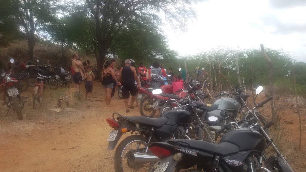 20170312_140136-1024x576 Centenas de pessoas visitan Barragem de São José no município de Monteiro neste Domingo.
