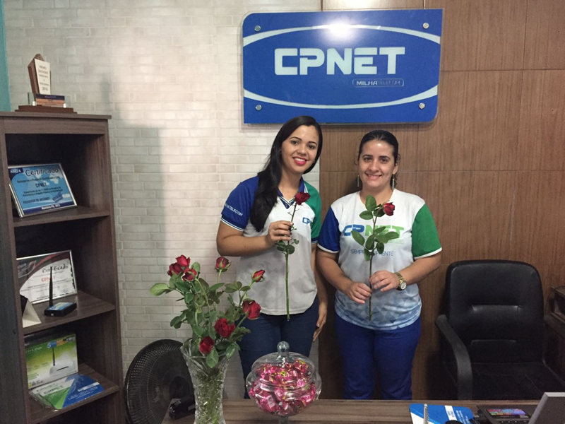 777-Copy Dia Internacional da Mulher: CPNET homenageia mulheres entregando Rosas e Chocolates