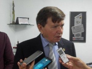 joaohenrique28-300x225-300x225 Deputado João Henrique critica quebra de acordo por parte de deputados que devem reconduzir Estela Bezerra à CCJ