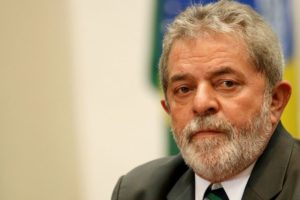 lula_veja-300x200 Lula depõe hoje na Justiça Federal sob acusação de tentar obstruir Lava Jato
