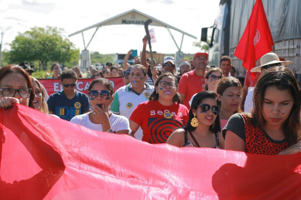 PROTESTO.jpg02-1024x683 BR-412 é interditada em dia de protesto em Monteiro