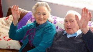 casal-uk-300x169 Casal que vivia junto há 71 anos morre num intervalo de quatro minutos