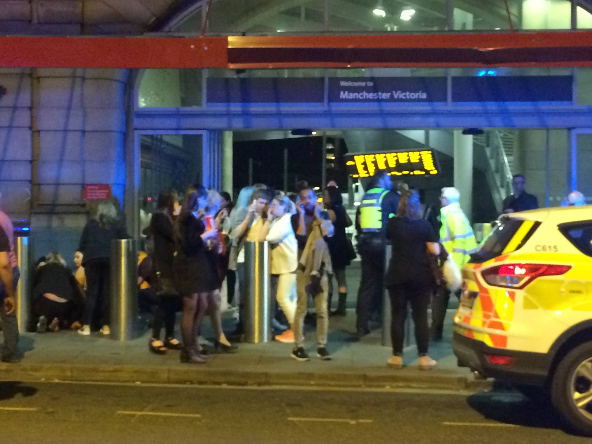 1495490731_587061_1495492932_noticia_normal_recorte1 Ao menos 19 mortos e 50 feridos em uma explosão em show de Ariana Grande em Manchester