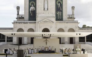 fatima-300x186 Papa Francisco canoniza crianças de Fátima em Portugal