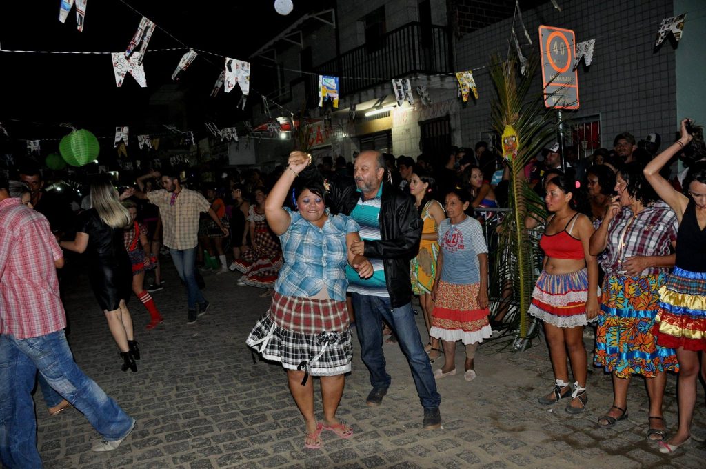 19055662_1898622017077655_8591868848116431077_o-1024x680 OPIPOCO mostra como foi a primeira noite do festival de quadrilhas em Monteiro. Confira Imagens
