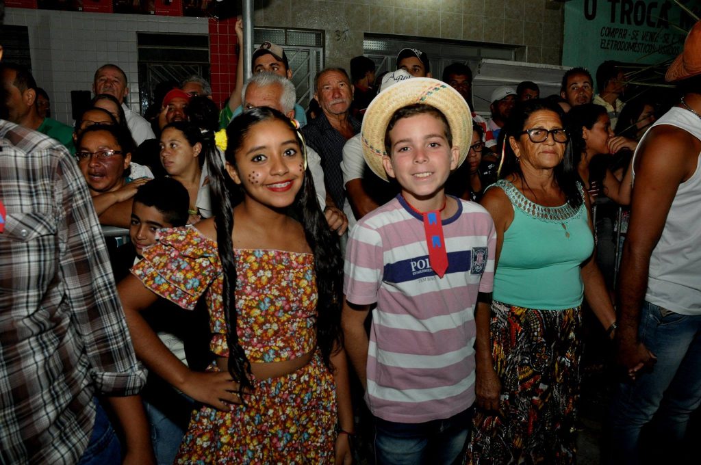 19092624_1898617357078121_4980325885999391400_o-1024x680 OPIPOCO mostra como foi a primeira noite do festival de quadrilhas em Monteiro. Confira Imagens