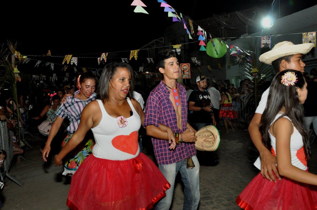 19092773_1898612223745301_8318286147783270693_o-1024x680 OPIPOCO mostra como foi a primeira noite do festival de quadrilhas em Monteiro. Confira Imagens