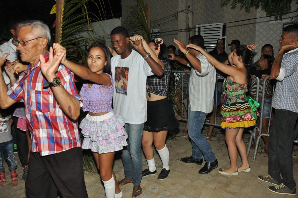 19092962_1899328777006979_2375883204599863045_o-1024x680 OPIPOCO mostra como foi a Segunda noite do festival de quadrilhas em Monteiro. Confira Imagens