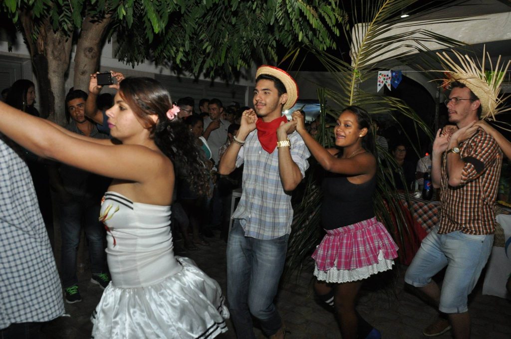 19095340_1899327107007146_6668229465802840790_o-1024x680 OPIPOCO mostra como foi a Segunda noite do festival de quadrilhas em Monteiro. Confira Imagens