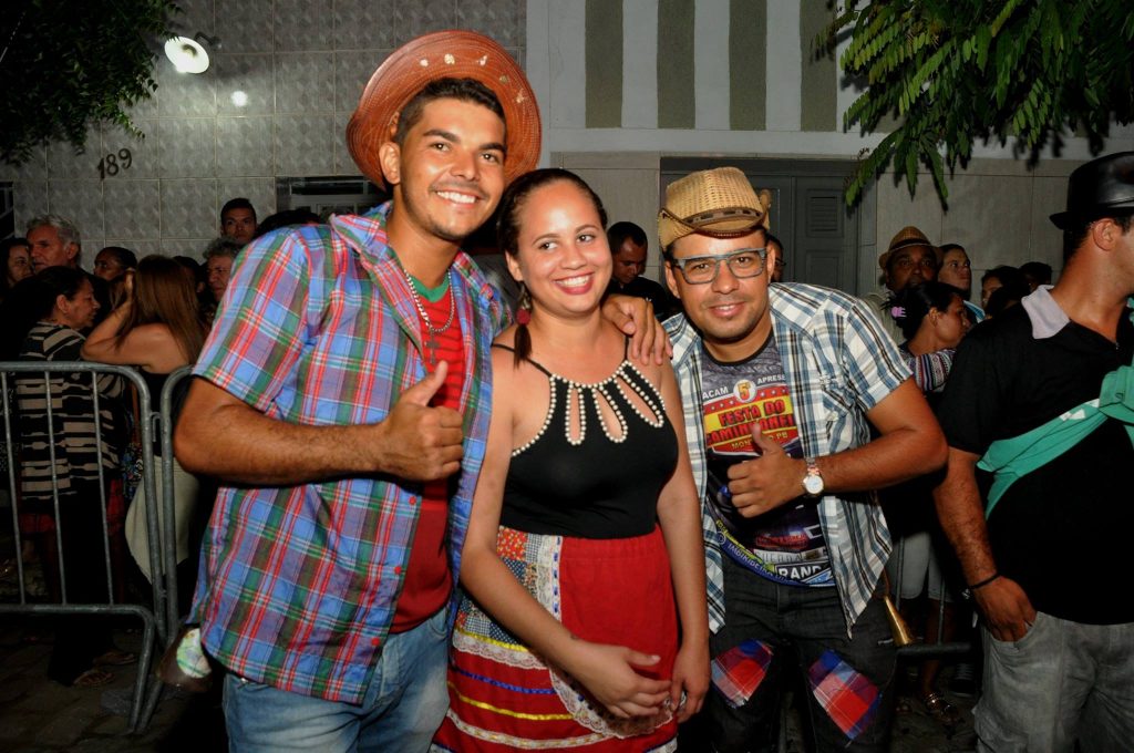 19095382_1899326723673851_2114947886278020732_o-1024x680 OPIPOCO mostra como foi a Segunda noite do festival de quadrilhas em Monteiro. Confira Imagens