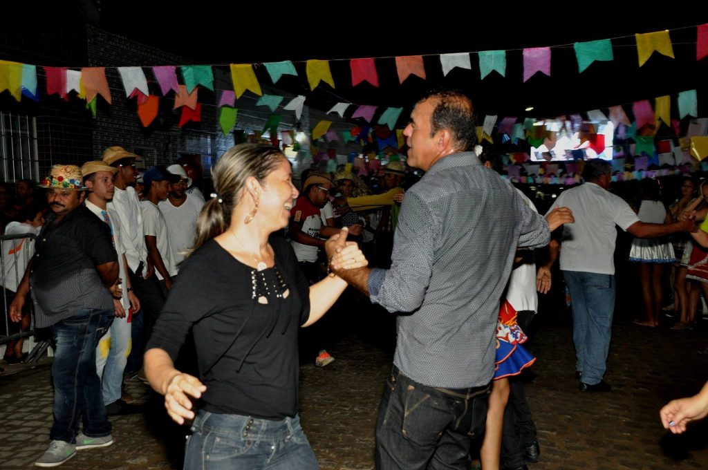 19095656_1899989880274202_3242344758484813439_o-1024x680 OPIPOCO mostra como foi a Terceira noite do festival de quadrilhas em Monteiro. Confira Imagens