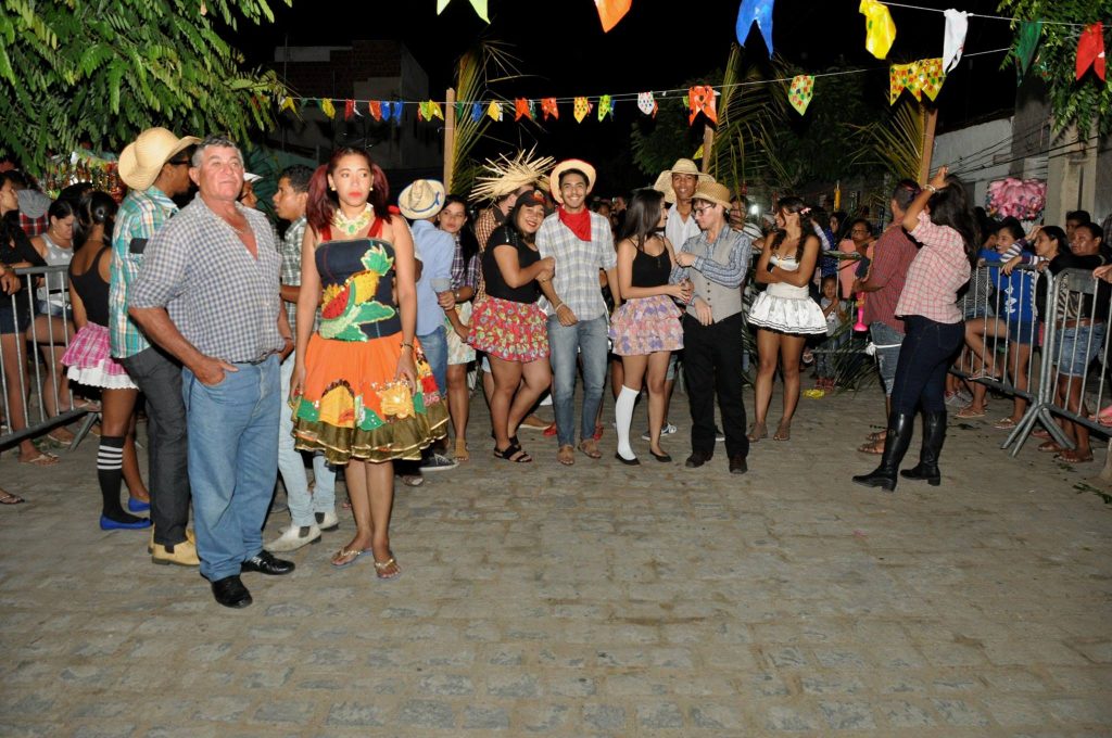 19143331_1899327990340391_8491006473726411988_o-1024x680 OPIPOCO mostra como foi a Segunda noite do festival de quadrilhas em Monteiro. Confira Imagens