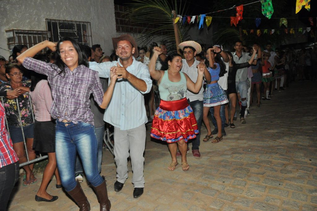 19237888_1899329503673573_7218563454634647858_o-1024x680 OPIPOCO mostra como foi a Segunda noite do festival de quadrilhas em Monteiro. Confira Imagens