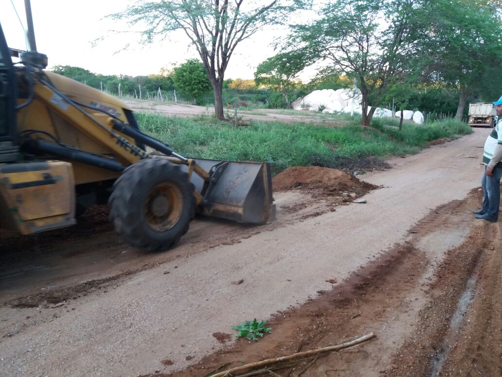 estradas_patrolamento_2 Secretaria de Agricultura de Monteiro avança com melhorias para as comunidades rurais
