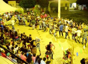 timthumb-20-300x218 Festival de Quadrilhas de Ruas de Monteiro começa na próxima terça, dia 13