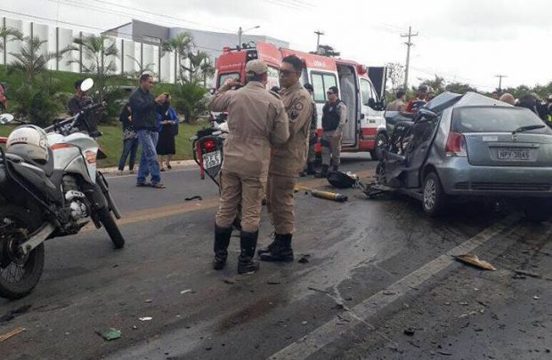 20031624_888508591298042_9029180600091536094_n-620x405 Uma pessoa morre e quatro ficam feridas durante batida entre ônibus e carro na Paraíba