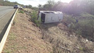 IMG-20170729-WA0057-300x169 Acidente com ônibus de banda Monteirense  deixa uma vítima fatal