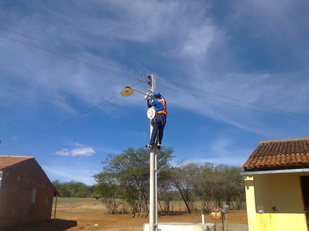 Reposição-de-Lâmpadas-1024x768 Prefeitura de Monteiro intensifica reposição de lâmpadas e recuperação de estradas na zona rural
