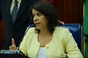 estela-300x199 Após citação de senadores, Estela Bezerra ratifica RC para disputa à Presidência: “País teria dias bem melhores”