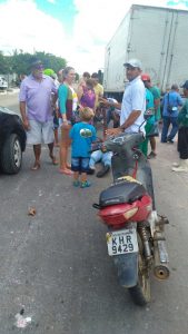 IMG-20170818-WA0097-169x300 Colisão entre carro e moto deixa uma pessoa ferida em Monteiro
