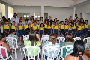 DSC_0385-300x200 Escolas Municipais de Monteiro recebem kit de fardamento das mãos da prefeita Lorena