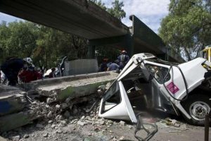tre-300x200 Novo tremor sacode área mais afetada por terremoto do dia 7 no México