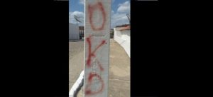 30092017211528-300x136 Símbolo de suposta facção é visto mais uma vez em cidade do Cariri