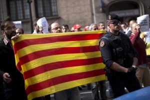 Espanha-decide-iniciar-processo-para-revogar-autonomia-catalã-300x200 Espanha decide iniciar processo para revogar autonomia catalã