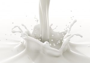 LEITE-NINHO-300x211 Criminosos roubam carga de leite avaliada em R$ 300 mil no Cariri