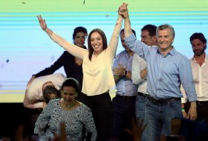 macri-300x204 Ex-presidente Cristina Kirchner é eleita senadora na Argentina