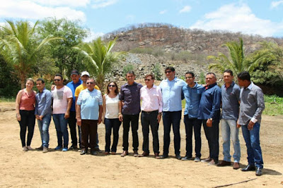1 Prefeito e vereadores de Zabelê participam da solenidade de ordem de serviço para barragem em Camalaú