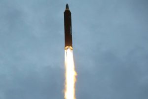 coreia-do-norte-02-300x200 Coreia do Norte diz que alcançou objetivo nuclear com míssil que pode atingir EUA