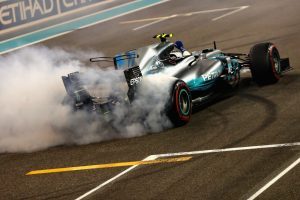 gettyimages-879417860-300x200-300x200 Bottas segura Hamilton e vence em Abu Dhabi