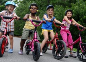 timthumb-1-3-300x218 MONTEIRO: Secretaria de Desenvolvimento Social promove 1º Passeio Ciclístico para Crianças