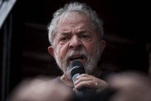 Moro-é-do-mal-diz-Lula-em-reunião-com-intelectuais-no-Rio-300x200 Moro é do mal, diz Lula em reunião com intelectuais no Rio