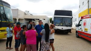 assalto-onibus-de-sacoleiros-de-Belém-do-Pará-300x169 Exclusivo: Bandidos armados assaltam ônibus de sacoleiros e levam mais de 200 mil entre Monteiro e Sertânia